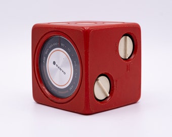 Sanyo Red Dice Cube AM Radio Space Age RP-1711 Japan 1970s.