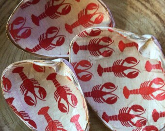 Clamshells decoupaged lobsters