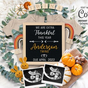 Annuncio di gravidanza di gemelli in autunno, biglietto digitale, Twin Rainbow Baby, giorno del Ringraziamento, rivelazione della data di scadenza, genere neutro, annuncio autunnale n. 049