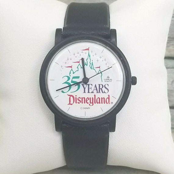 Vintage Disney 35 Years Disneyland Watch Lorus Qua