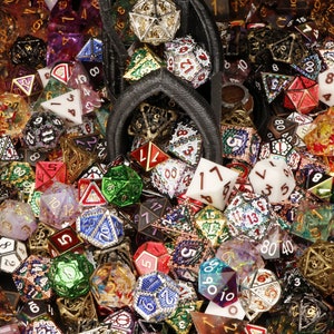 Mystery Dice Blind Bags für Dungeons und Dragons DND WÜRFEL Glückswürfel Set für Dich Mehrere Stile Metallharz hohl solide und Würfelset Bild 3