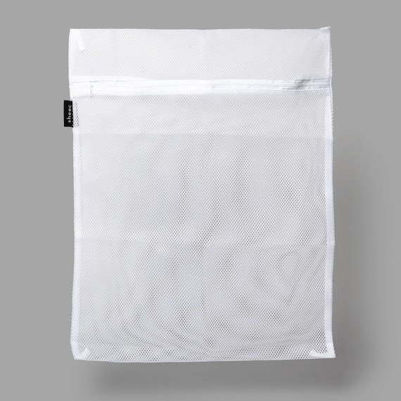 Zipped Coarse Mesh Laundry Washing Bag 15.5 X 19.5 Ideal for Soiled  Delicates 