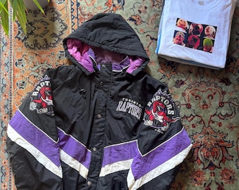 90s Toronto Raptors トロント・ラプターズ　ダウンジャケット 90s Toronto Raptors トロント・ラプターズ ダウンジャケット