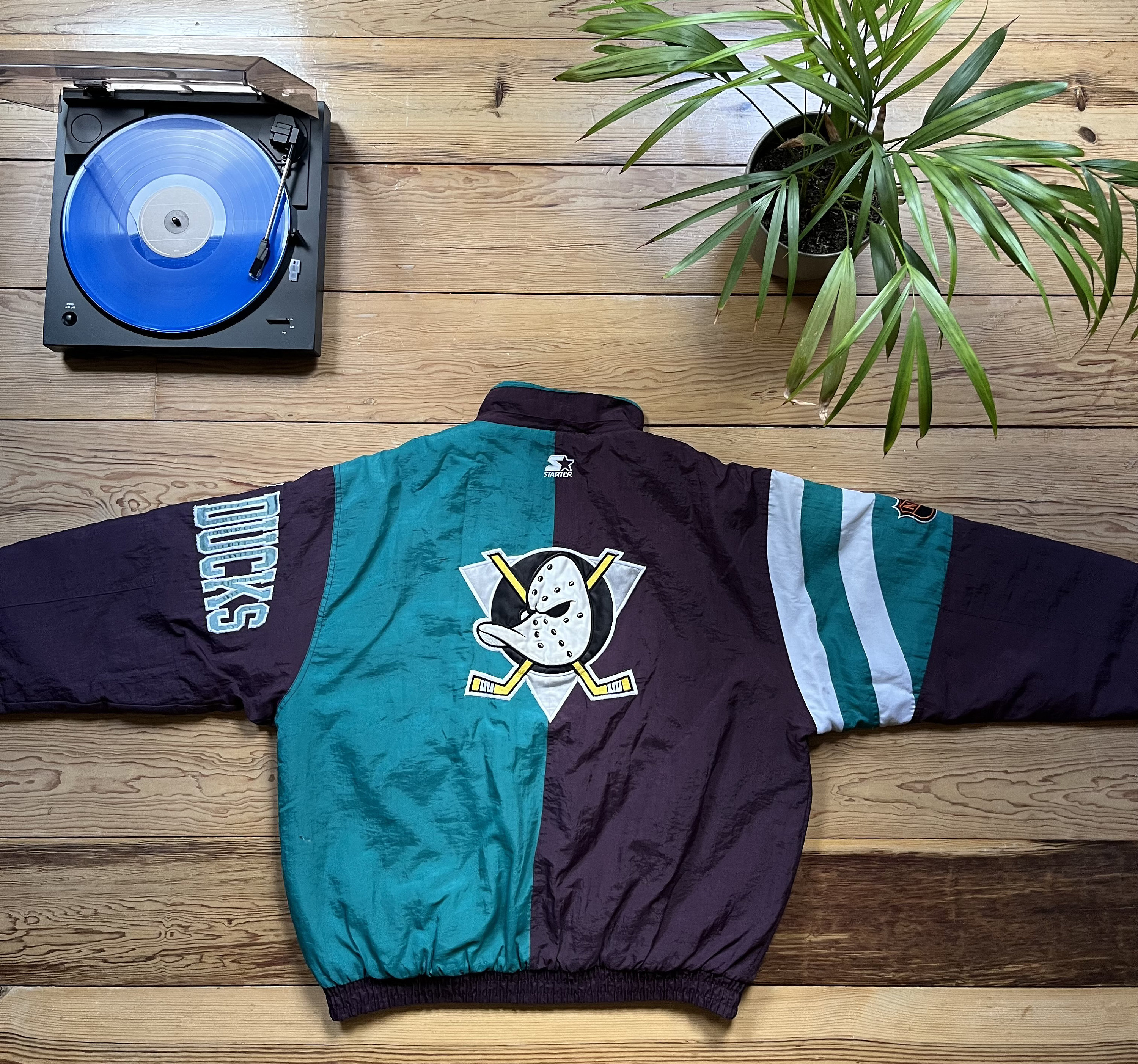 NHL ANAHEIM DUCKS ナイロンプルオーバー [Starter] NHL ANAHEIM DUCKS ナイロンプルオーバー [Starter]