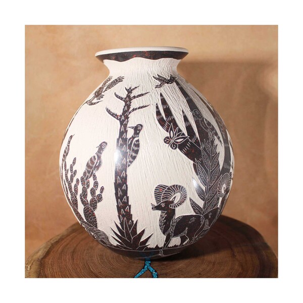 Mata Ortiz Wildlife Handmade Pottery White Peccary Butterflies Dark Brown Bird Ants Agave Handmade Latin American Mexico Paquime Folk Art