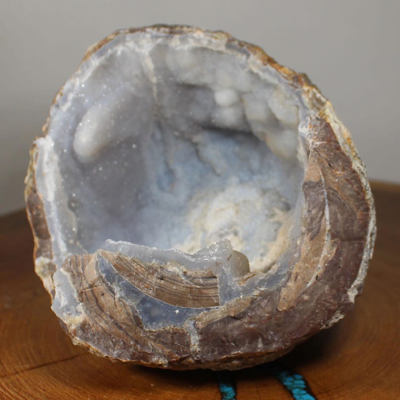 Dugway Geode Green Fluorescent Soft Blue Large Deep Chamber Crystal ...