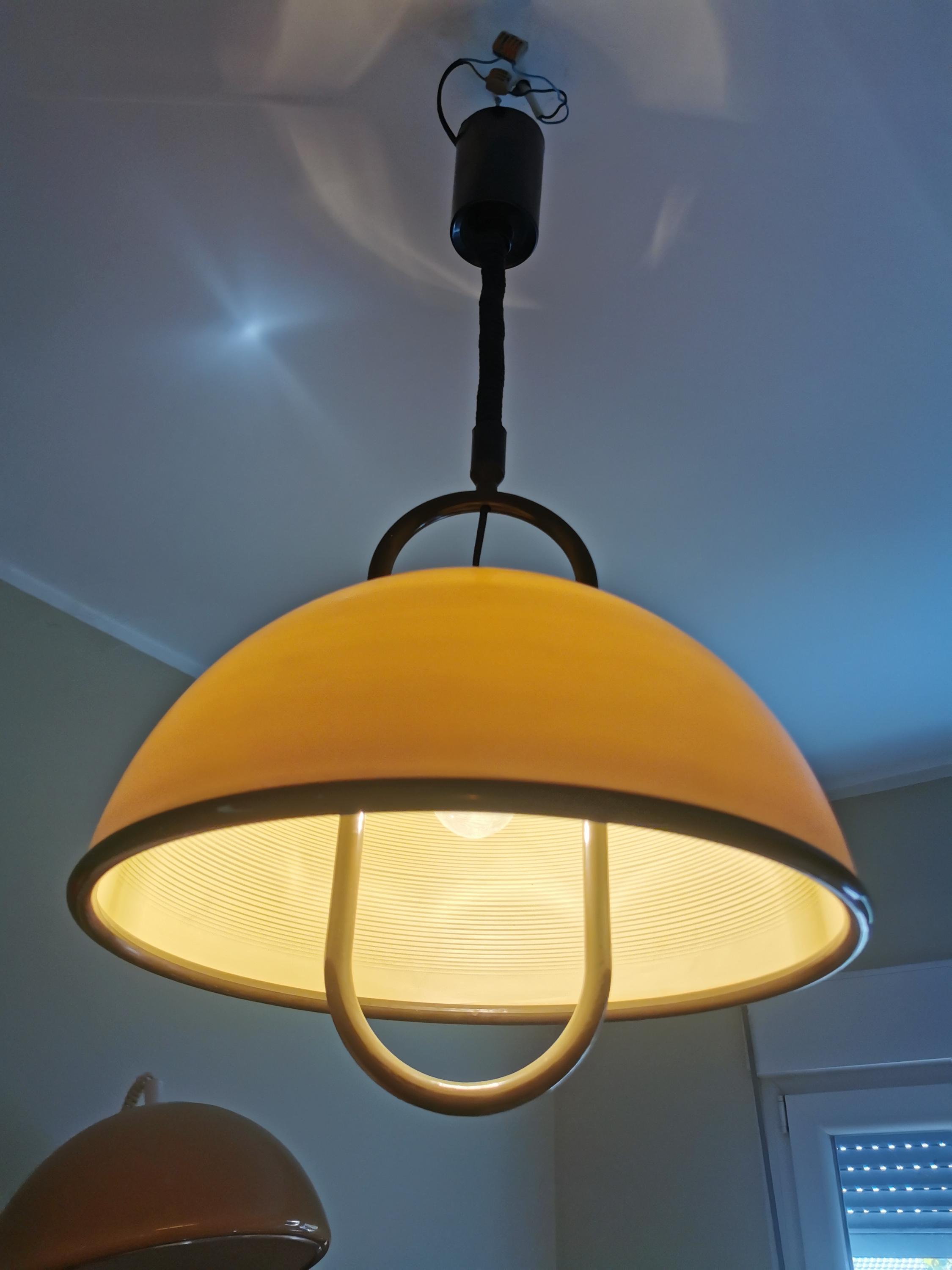 ペンダントランプ 70年代 ミッドセンチュリー 昭和レトロ 照明器具 70年代ヴィンテージのプラスチックペンダントランプ：ミッド