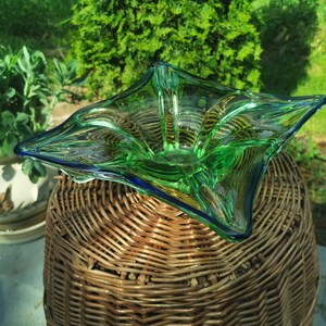 Vintage Green Glass Bowl: Retro Mid-Century Modern Decor