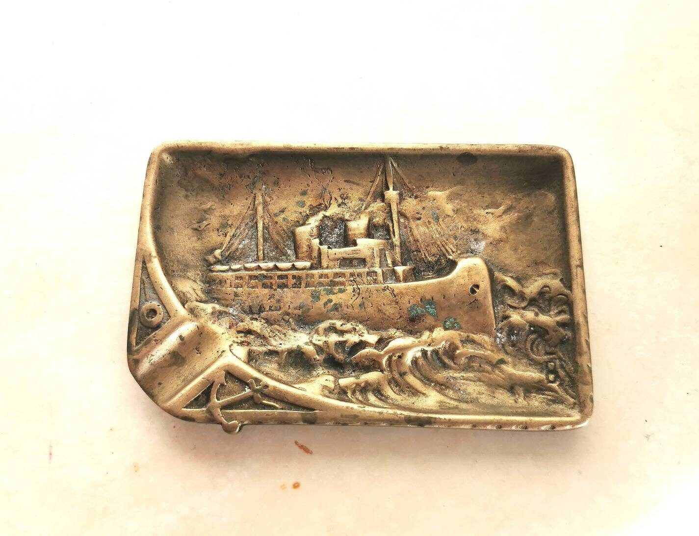 ヴィンテージフランス製真鍮灰皿：オーシャンライナーのホーム