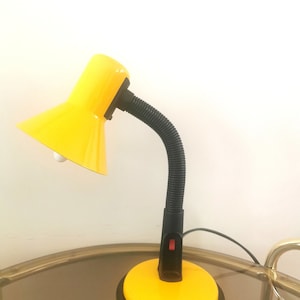 Veneta Lumi, Vintage Table Lamp, Pop Art, Red Desk Lamp, Red Table Lamp, Made In Italy, Retro Lamp, Retro Lighting