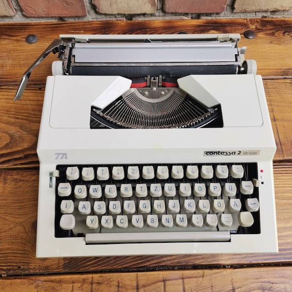 Contessa 2 Deluxe Typewriter: 1960s Retro Mid-century Decor - Etsy