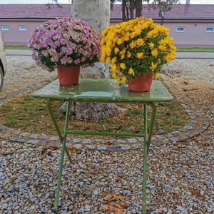 ヴィンテージフレンチガーデンテーブル：アンティーク調の調節可能なミッドセンチュリーモダン