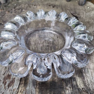 Vintage Scandinavian Ashtray made of Clear Glass in an Ice Crust Pattern from 1970s / Mid Century Swedish glass Ashtray / Mid Century detail