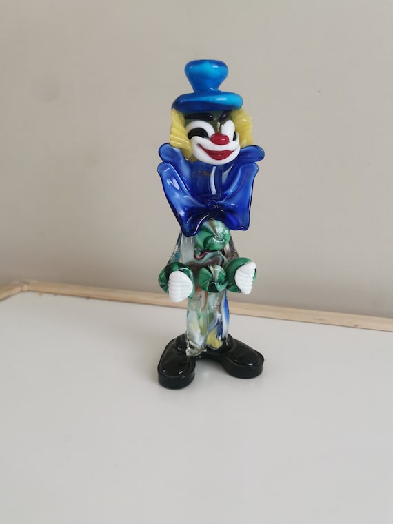 ヴィンテージのムラーノガラスのピエロの置物：カラフルなイタリアの