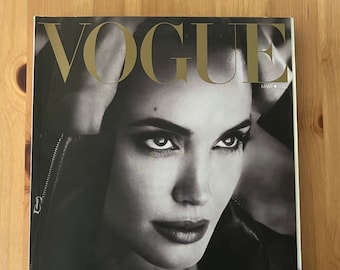 Vogue_Turkey_October_2022_Deva