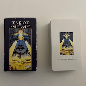 millésime (2001) Tarot cosmique (Tarocchi dell'Iniziazione) Tarot del Iniciado de Lo Scarabeo (publié en Italie / Espagne) Jeu de cartes de collection POO