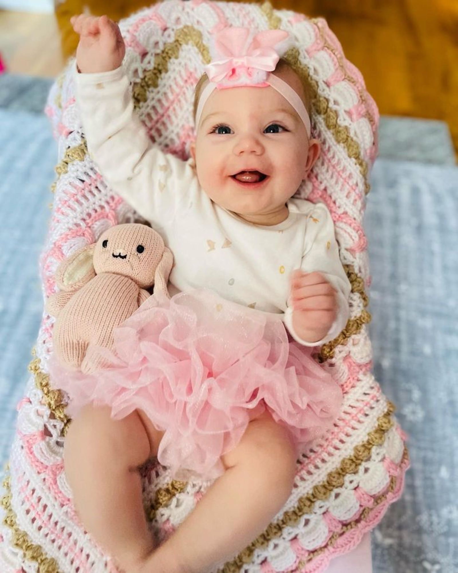 Handmade Crochet Blanket Made for EYE & TOUCH Appeal for Babies