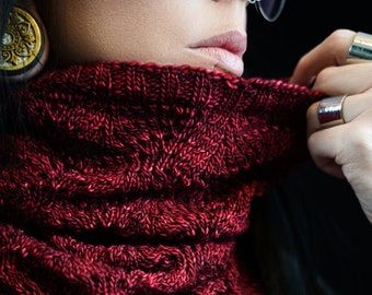 Knitting Pattern | Serana Cowl by Reneé Rockwood | Instant Digital Download