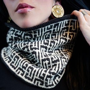 Knitting Pattern | Bey Cowl by Reneé Rockwood | Instant Digital Download