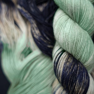 Hand Dyed Yarn Nephrite Choice of Weight Crow and Crescent Yarn zdjęcie 4