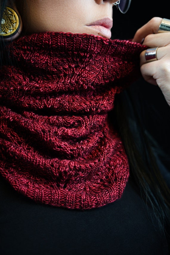 Knitting Pattern | Serana Cowl by Reneé Rockwood | Instant Digital Download