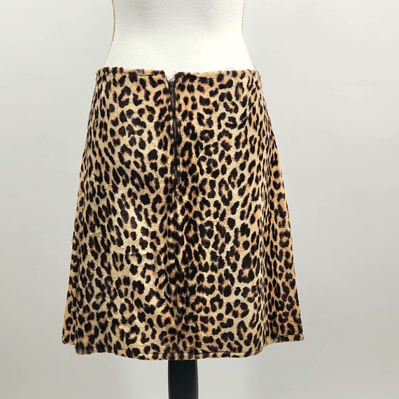 1960s leopard print faux fur mini skirt - image 4