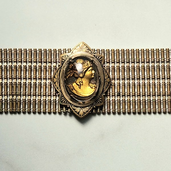 1930s  victorian revival gold cameo bracelet