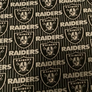 Las Vegas Raider’s tie blanket