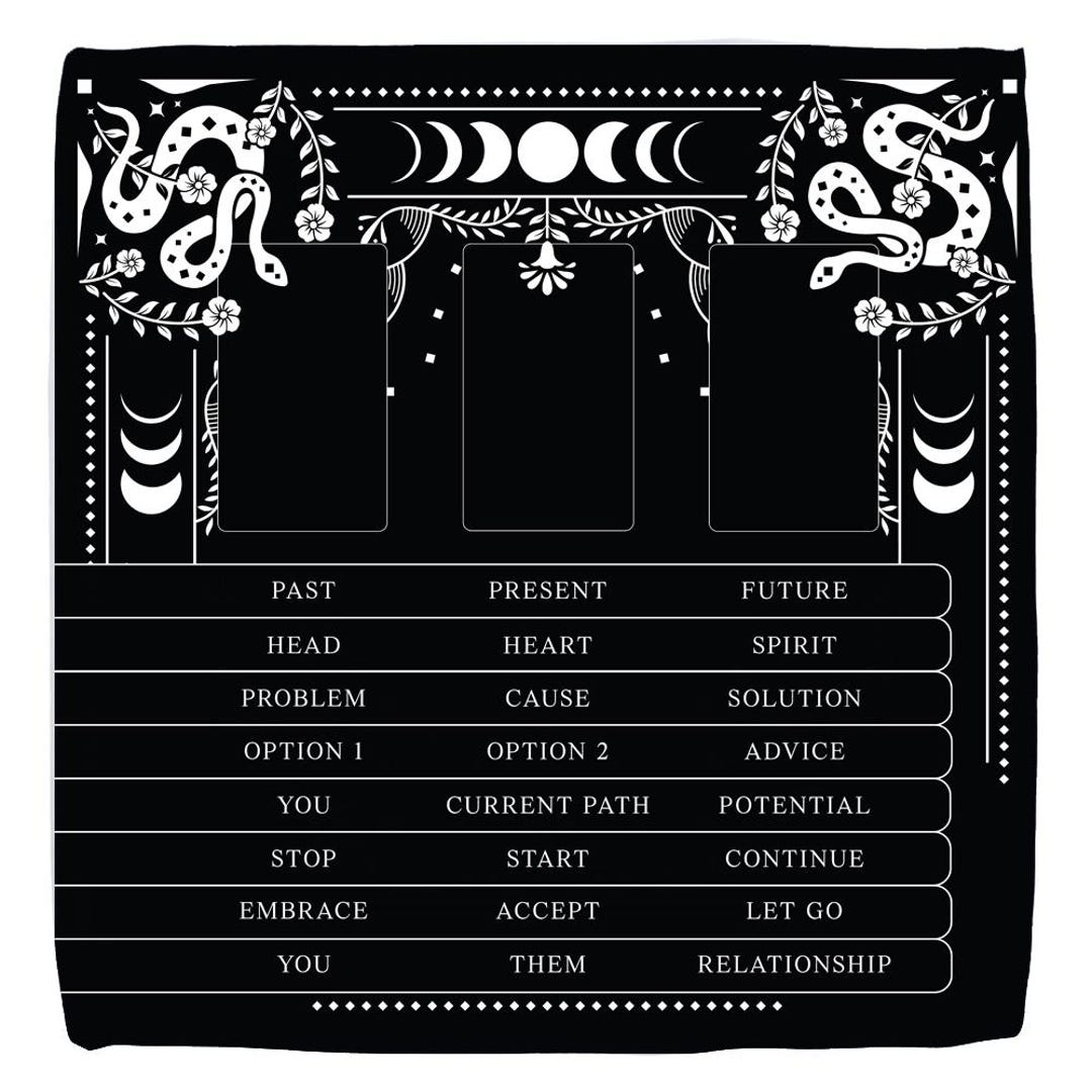 Hekate Tarot Cloth: 3-card Reading Mat, Witchy Decor - Etsy