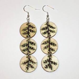 Sukkulenten Ohrringe, Pflanzenohrringe, holzgebrannter Schmuck, Holzohrringe, leichte Statementohrringe, Naturgeschenk für sie, Pflanzengeschenk