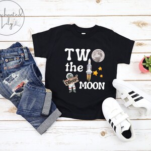 Two the Moon Birthday Shirt für Jungs 2. Geburtstag Outfit Jungen Space Birthday Party Personalisiertes Geburtstagsshirt Jungen Space Second Birthday