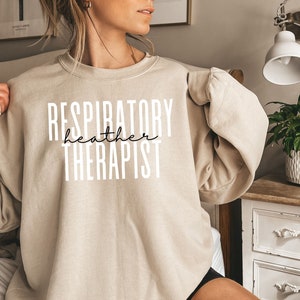 Aangepaste ademhalingstherapeut sweatshirt, ademhalingstherapie trui, cadeau voor RT Grad, RT shirt, rt gift, ademhalingstherapeut geschenken