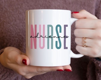 Regalo personalizzato per l'infermiera Regalo per l'infermiera Regalo per l'infermiera Regalo personalizzato per la tazza di caffè per la nuova infermiera Regali di laurea personalizzati per la nuova infermiera