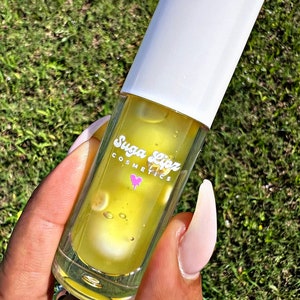 Banana Flavored lip gloss - lip gloss - Vitamin E - Moisturizing Lip Gloss - Vegan Cruelty Free - Gloss - Glossy Lip - Lip Care