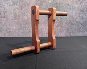 Artisan Kite Reel – Solid Mahogany, Handcrafted for Timeless Summer Joy