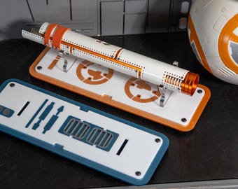 Hilt Saber Display Stand Droids' lightsaber Stand! Celebrate your favorite droids and Saber with stand made of cast acrylic sheets.