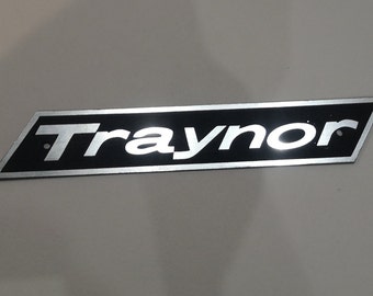 Logo Traynor couleur argent 204 mm - 8"