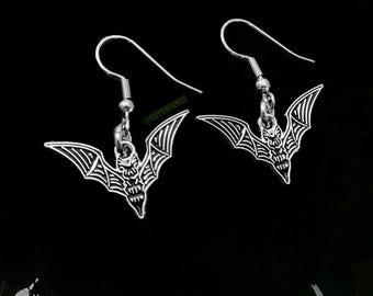 Fledermaus Ohrringe | Alt Silber & Schwarz Modeschmuck, Halloween Schmuck, Punk, Goth, Grunge, Ohrringe, Gothic, Queer, Alternative, Industrial, Emo