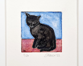 Sitzende schwarze Katze, schwarzer Kater, original Radierung, koloriert mit Passepartout, original colored Etching black Cat with mat