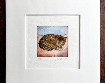 Tigged lying cat, tomcat original etching, coloured, original colored Etching of tabby Cat with with passe-partout, frame optional