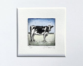 Original etching of a cow with passepartout.