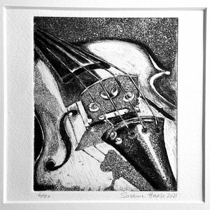 Original etching violin, viola, cello, with passe-partout, origonal etching violin, viola, cello with passepartout.