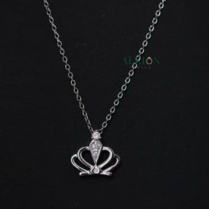 Princess Necklace, Crown Necklace, Queen Pendant, Crown Pendant Necklace, Queen Crown Necklace, Gift for Daughter, Gift for Her, Necklace