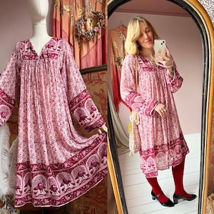 size M stunning vintage 1970s soft indian gauze dress