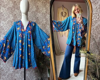 size XL gorgeous vintage 1970s flared sleeve tunic/blouse/mini dress