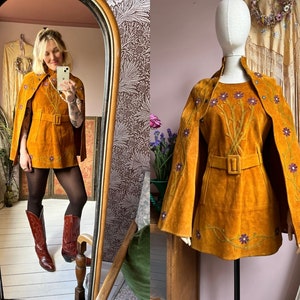 size XS unreal vintage 1960s suede cape and matching apron dress Bild 1