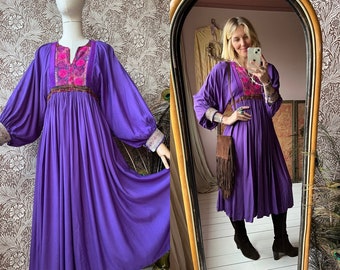 size M vintage 1970s embroidered purple afghan dress