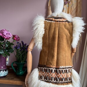 size M RARE and insanely beautiful vintage 1960s shearling embroidered long afghan vest Bild 9