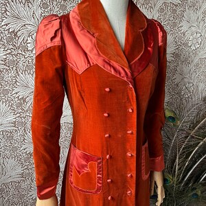 size XS unreal vintage 1960s does victorian velvet maxi coat zdjęcie 4