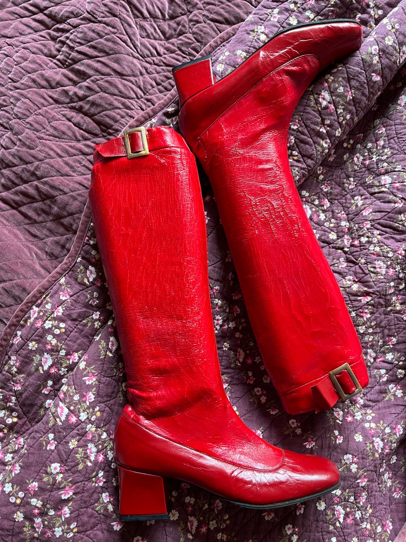 size EU38/39 UNREAL vintage 1960s RED go go boots image 9